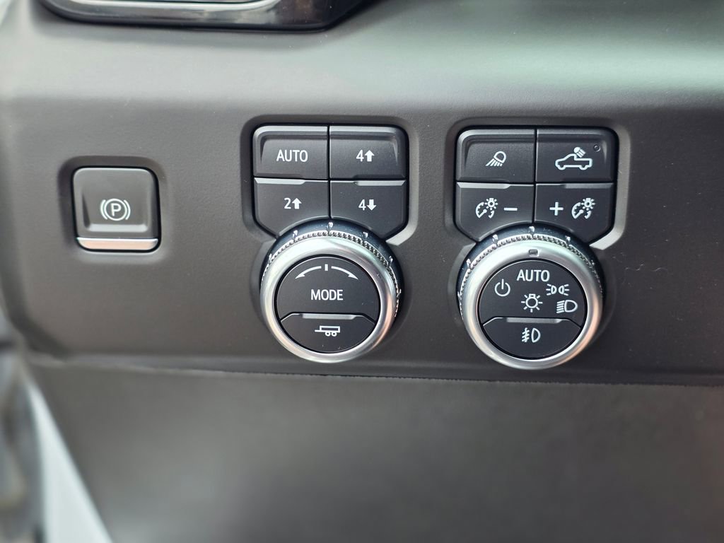 Used 2022 GMC Sierra 1500 AT4 w/ AT4 Premium Package image 39