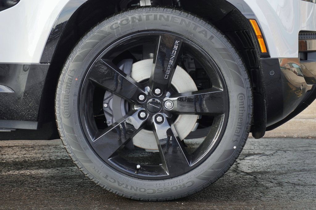 Used 2026 Land Rover Defender 110 X-Dynamic SE AWD/4WD image 9