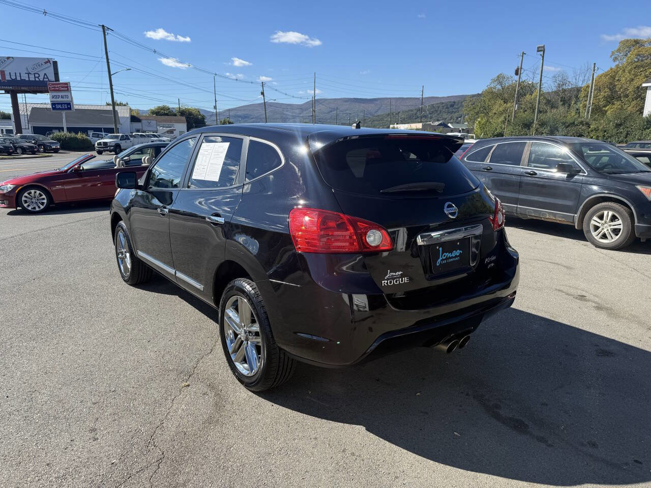 Used 2011 Nissan Rogue S Krom Edition image 8
