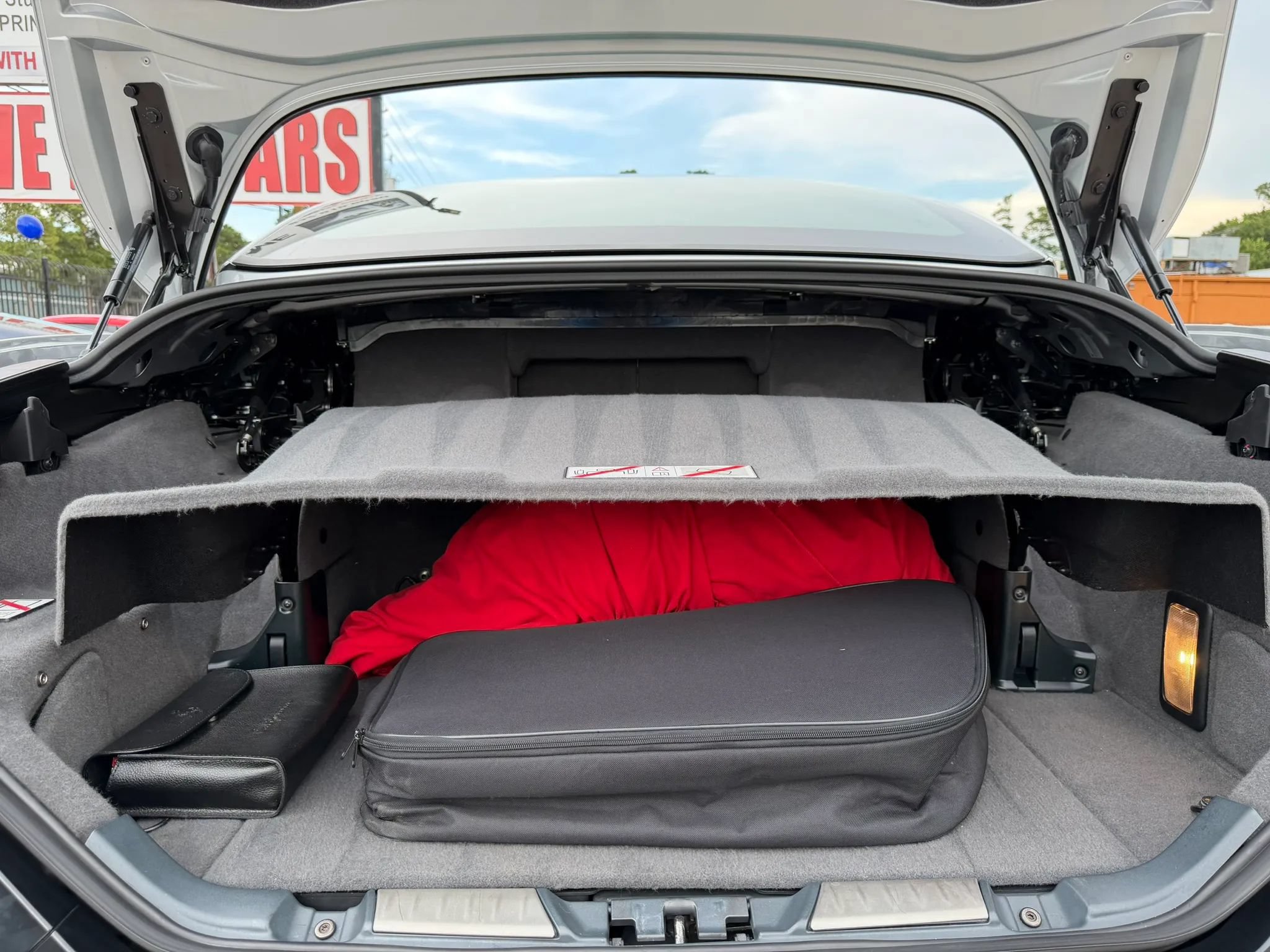 Used 2010 Ferrari California RWD image 43