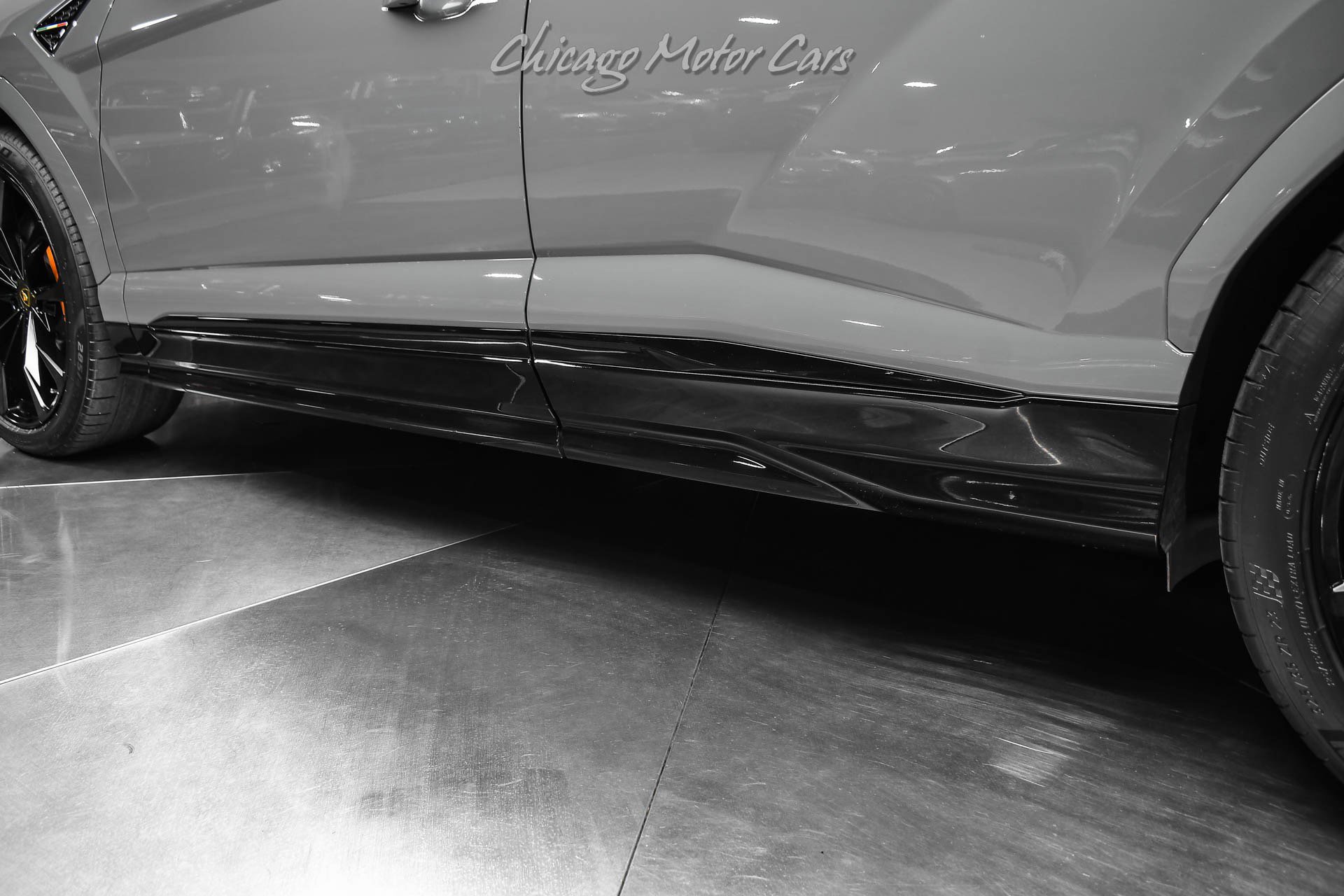 Used 2021 Lamborghini Urus AWD/4WD image 42