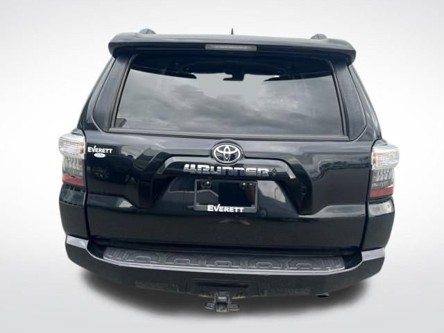 Used 2022 Toyota 4Runner SR5 AWD/4WD image 7