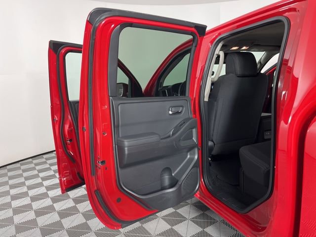 Used 2024 Nissan Frontier SV w/ Technology Package RWD image 41