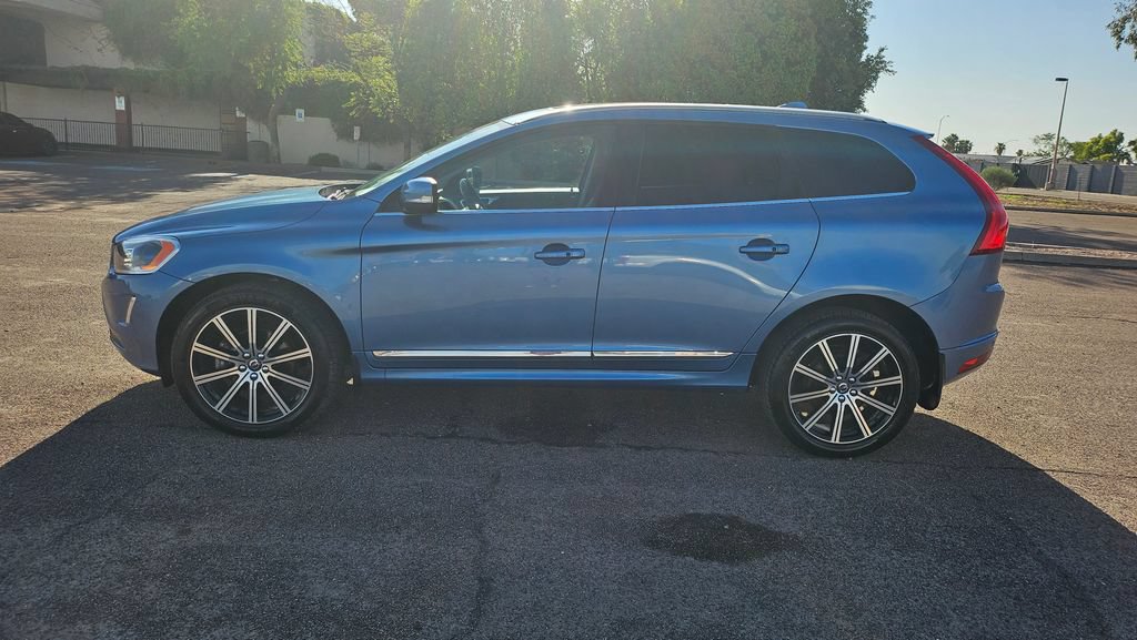Used 2017 Volvo XC60 T6 Inscription w/ Climate Package AWD/4WD image 6