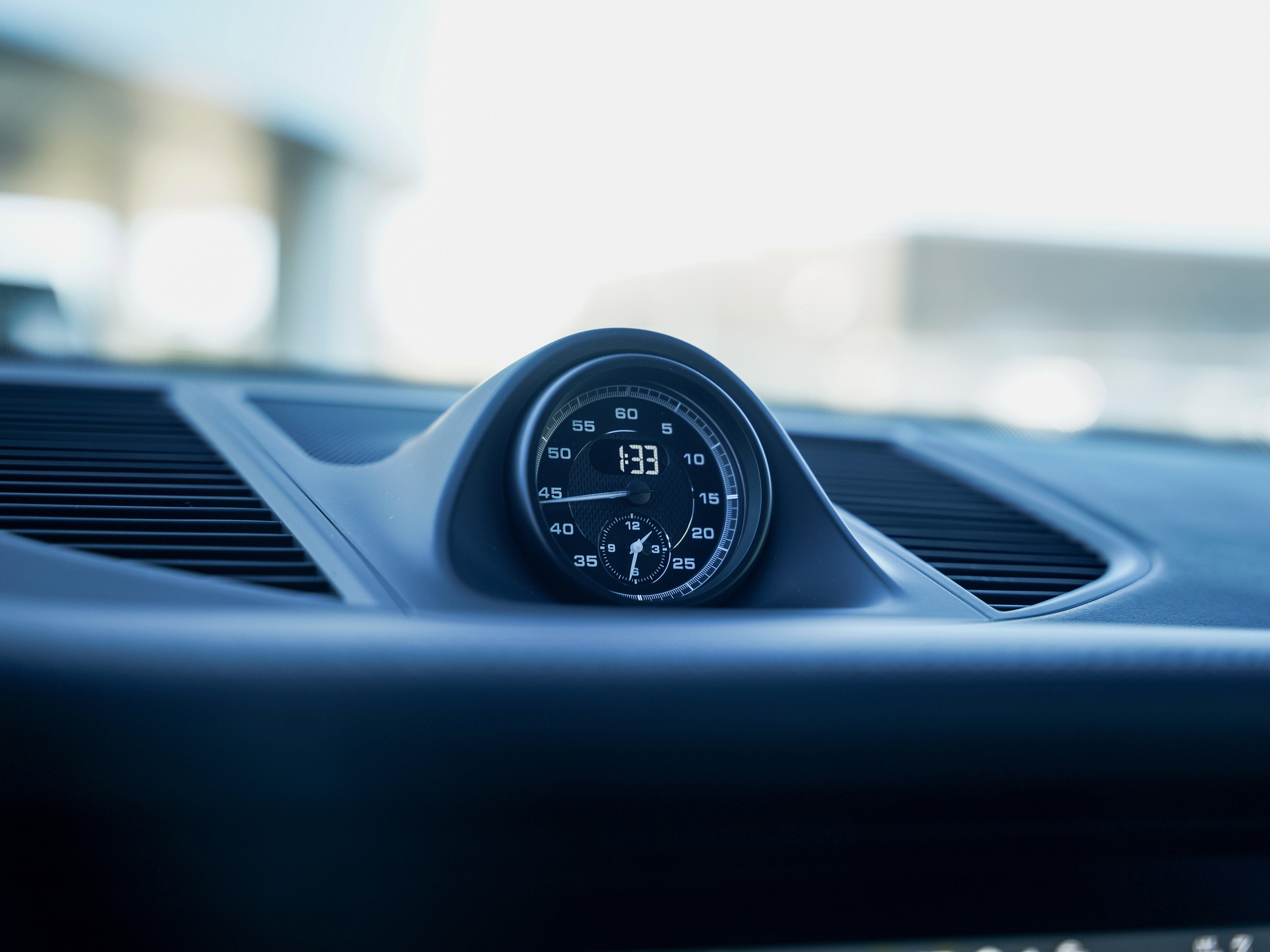 New 2026 Porsche Macan Turbo image 21