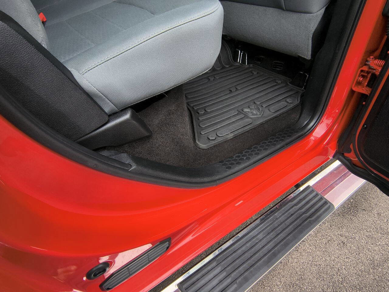 Used 2017 RAM 2500 Tradesman w/ Chrome Appearance Group image 26