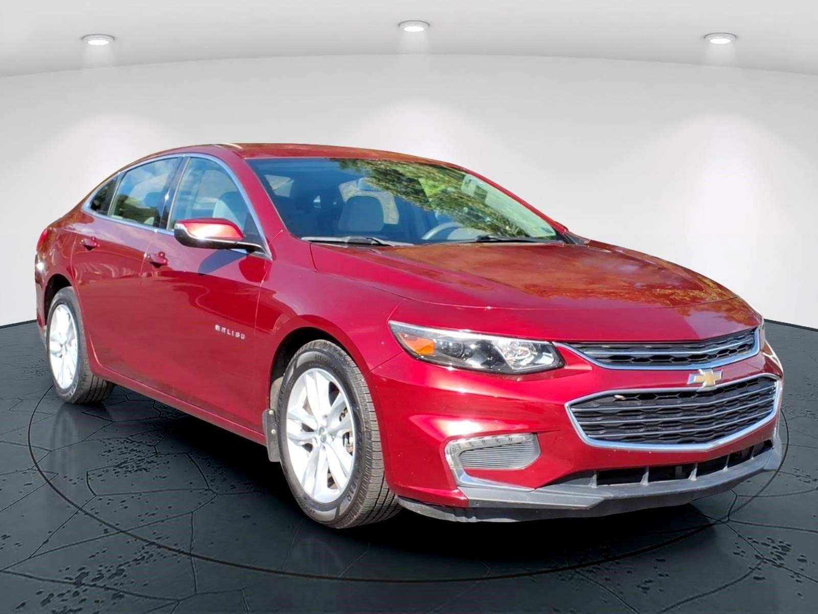 Used 2017 Chevrolet Malibu LT