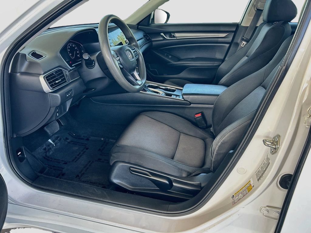 Used 2018 Honda Accord LX image 19
