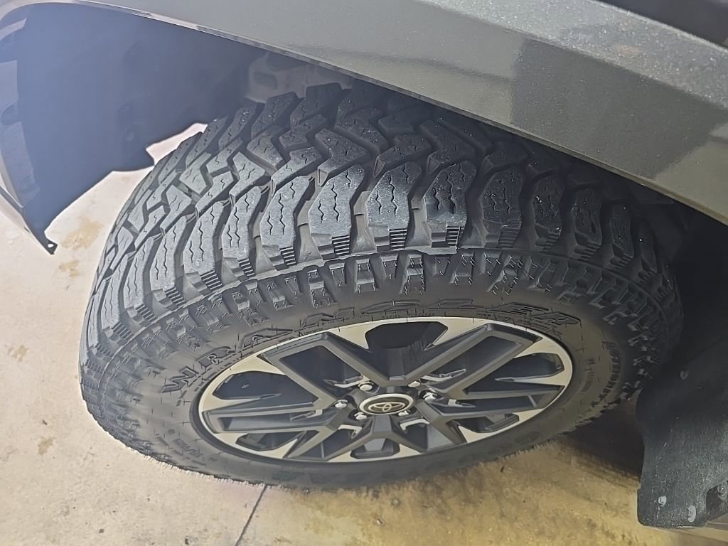 Used 2023 Toyota Tundra Limited image 15