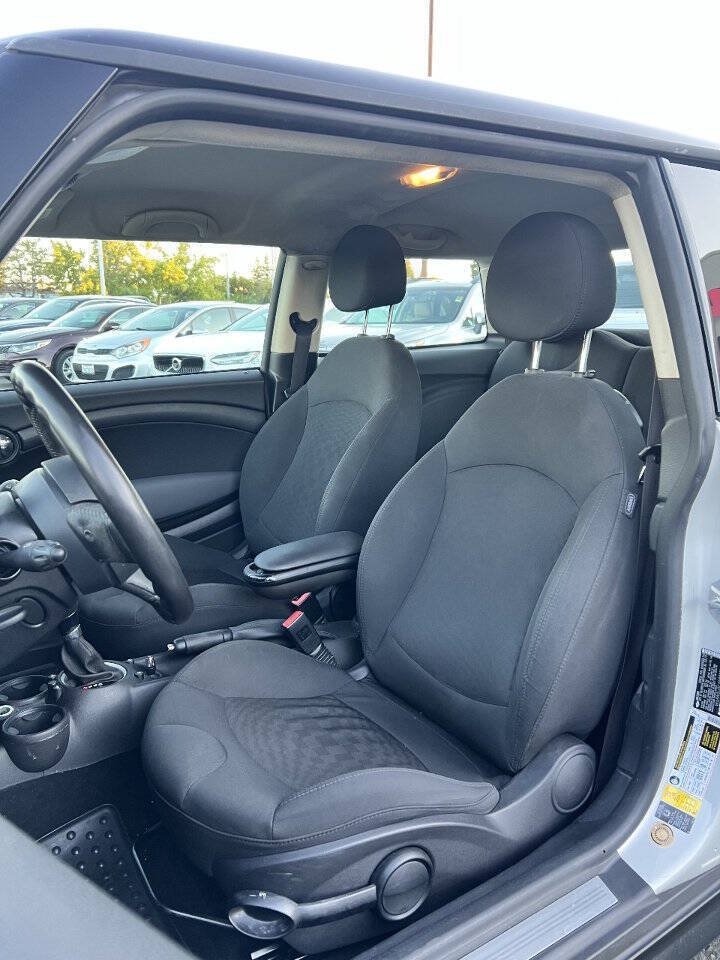 Used 2011 MINI Cooper Hardtop FWD image 8