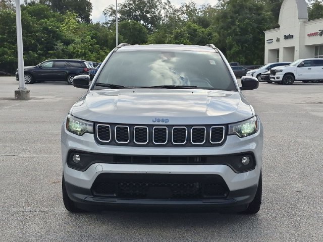 Used 2024 Jeep Compass Latitude AWD/4WD image 8