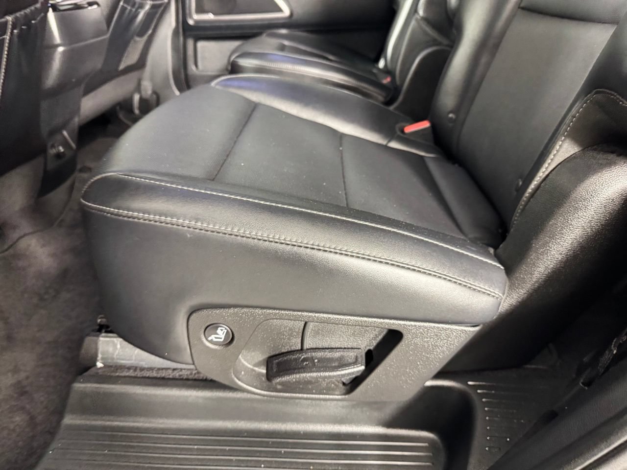 Used 2024 Kia Telluride S w/ S Sunroof Package FWD image 31