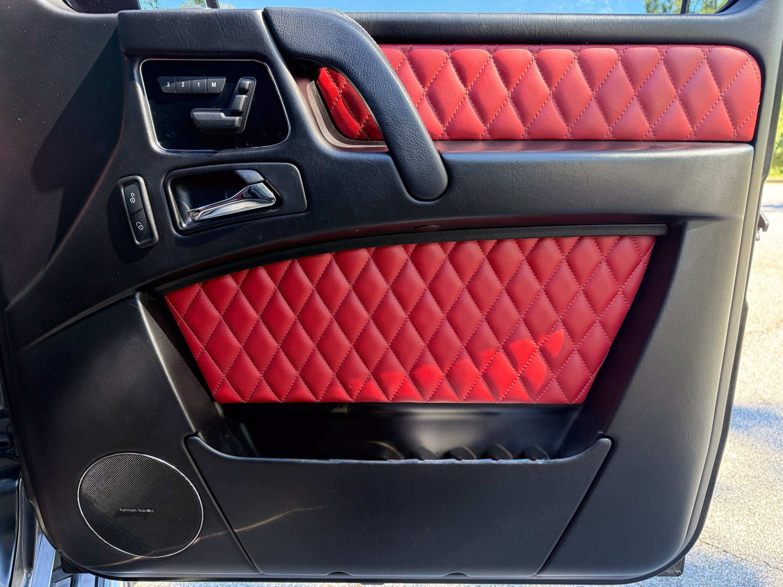 Used 2014 Mercedes-Benz G 63 AMG 4MATIC image 45