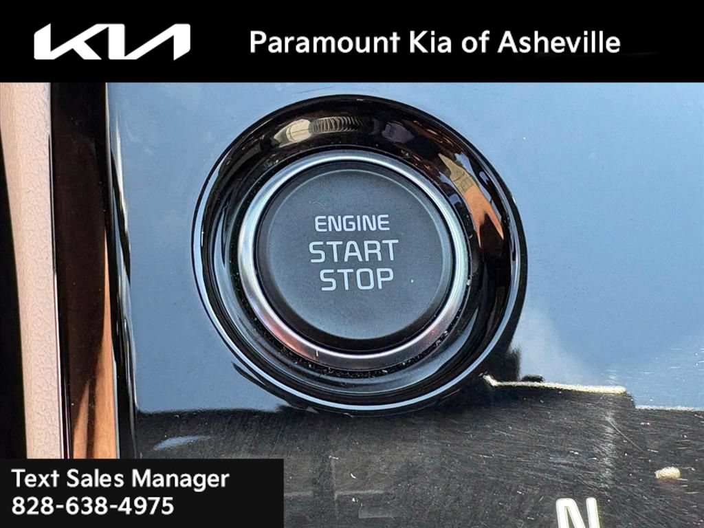 Certified 2025 Kia Sportage EX AWD/4WD image 13