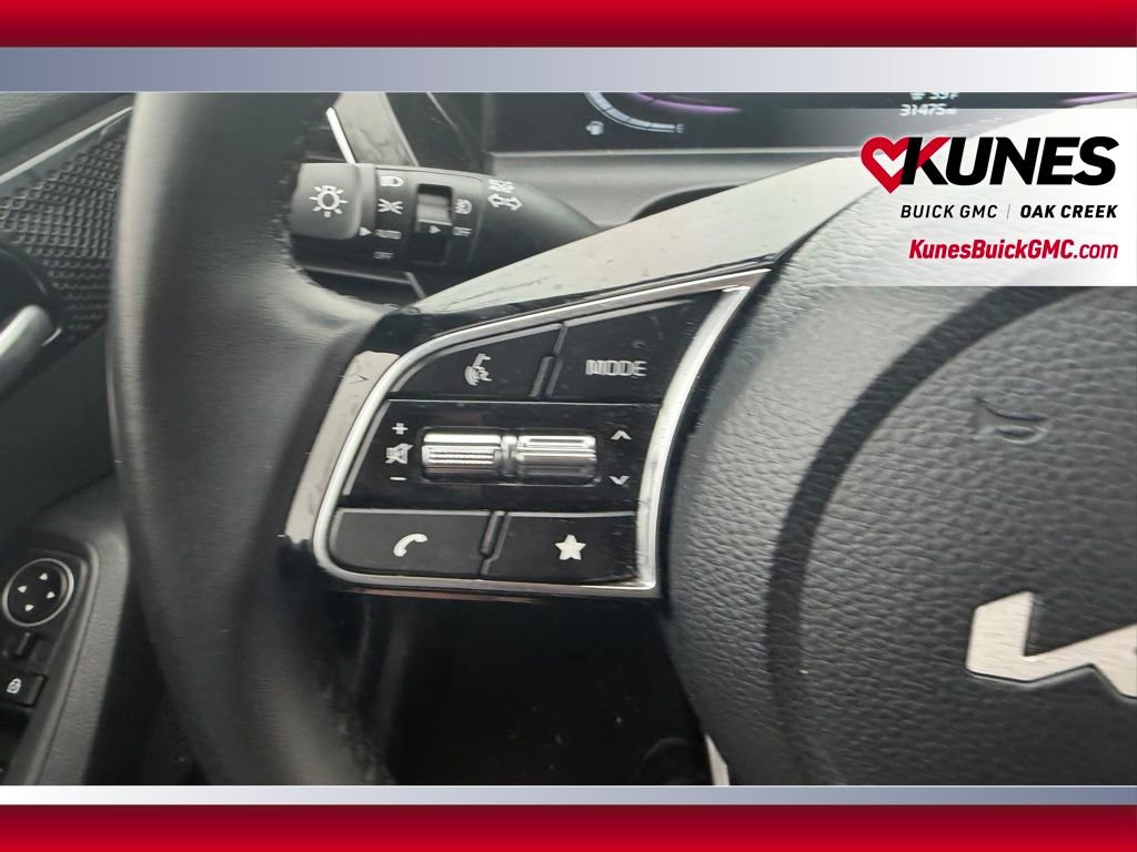 Used 2025 Kia Seltos S image 12