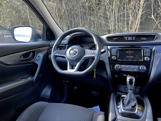 Used 2021 Nissan Rogue Sport S image 31