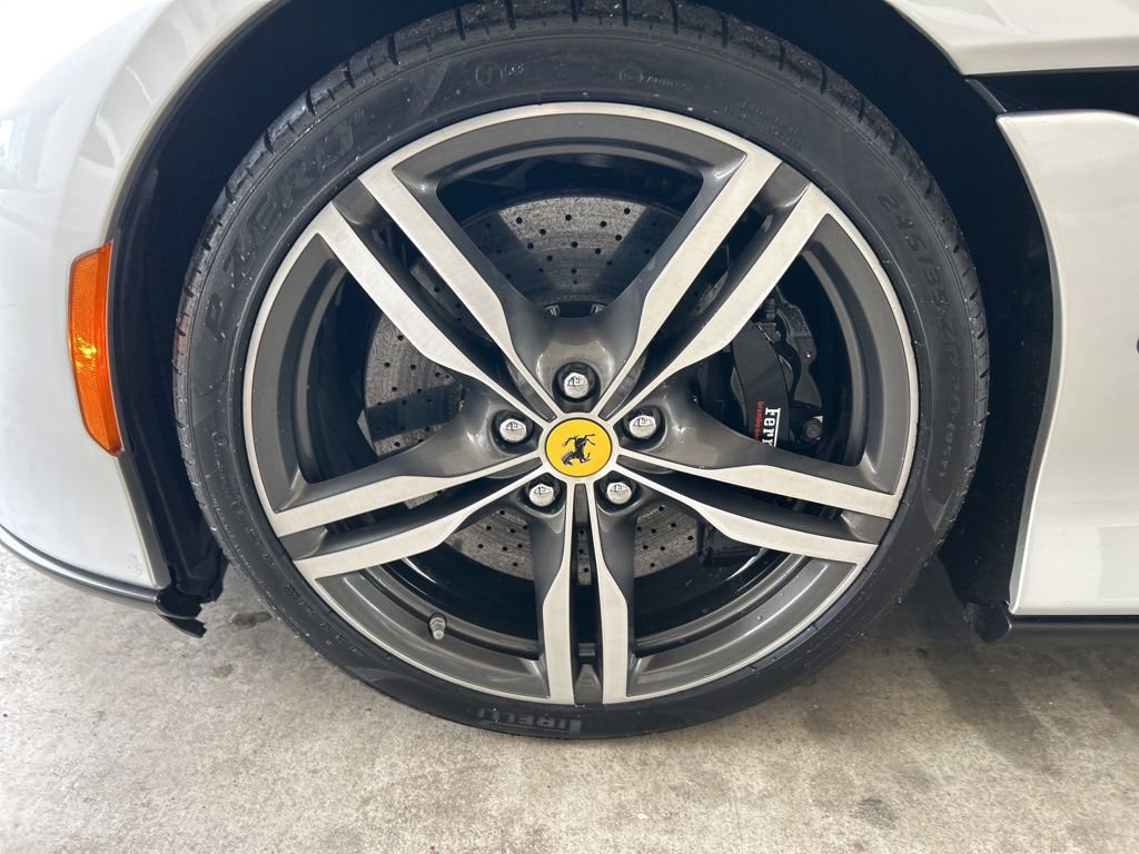 Used 2019 Ferrari Portofino image 31