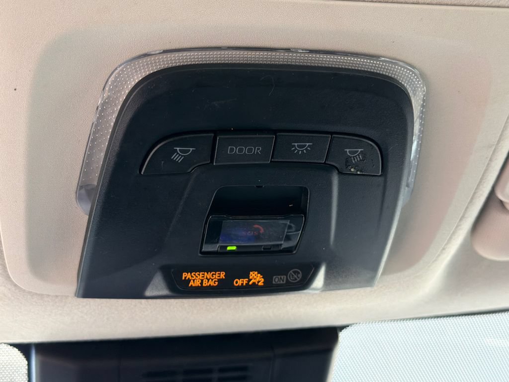 Used 2023 Toyota Corolla LE FWD image 31