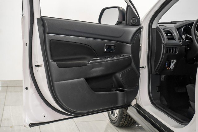 Used 2020 Mitsubishi Outlander Sport ES image 38