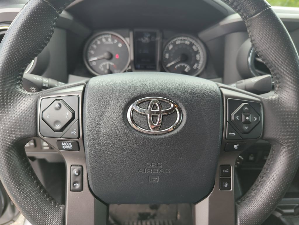 Used 2019 Toyota Tacoma TRD Sport w/ Technology Package RWD image 38