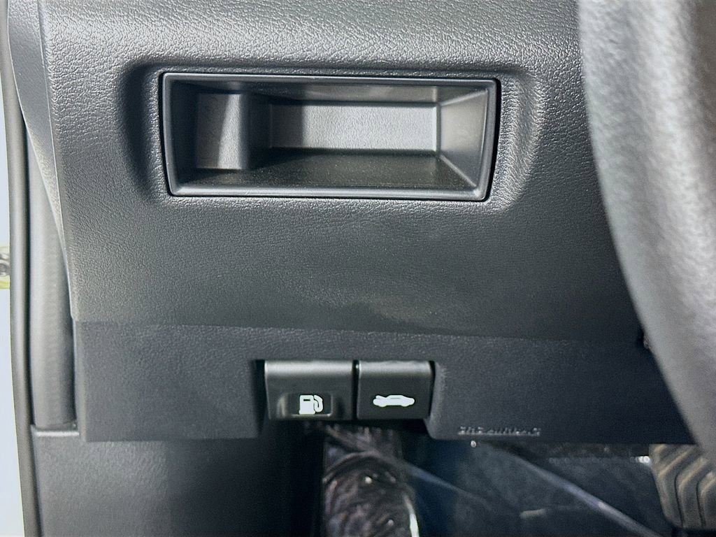 Certified 2025 Nissan Versa SR w/ Trunk Package FWD image 16