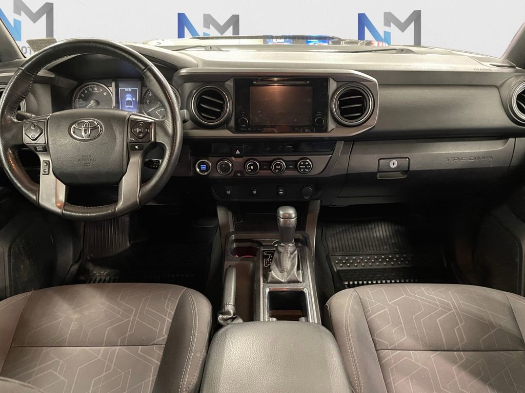 Used 2017 Toyota Tacoma TRD Off-Road w/ Tow Package (A/T) AWD/4WD image 10