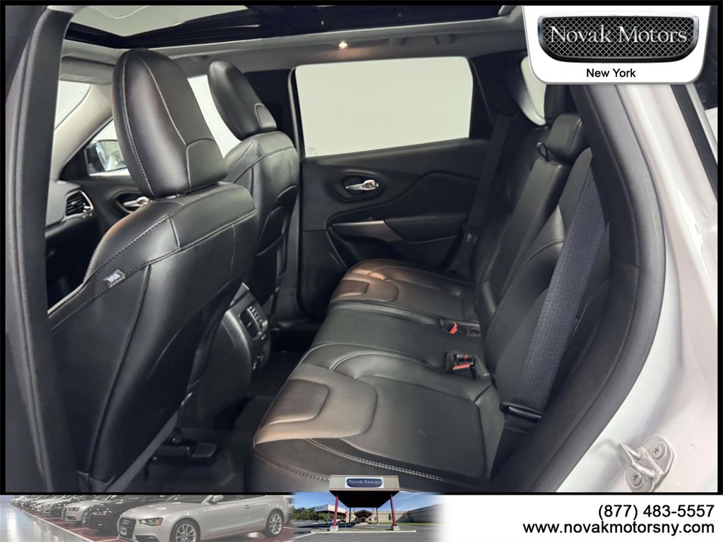 Used 2022 Jeep Cherokee Limited image 11