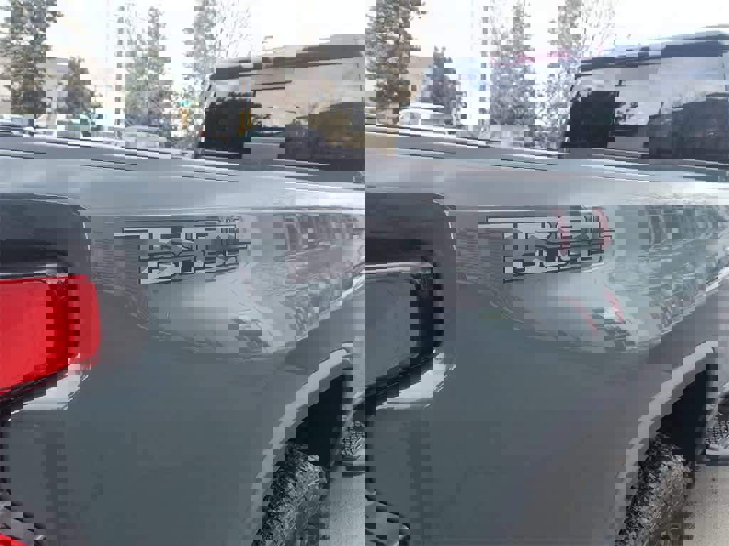 Used 2025 Chevrolet Silverado 3500 LTZ w/ LTZ Plus Package image 26