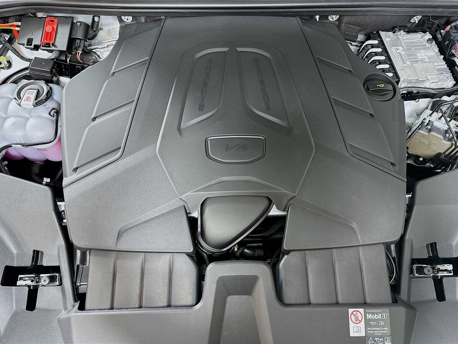 New 2026 Porsche Cayenne Coupe image 31