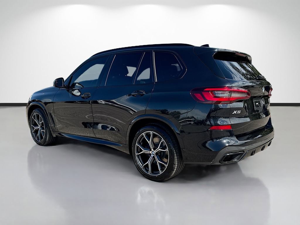 Used 2021 BMW X5 xDrive40i w/ M Sport Package image 5