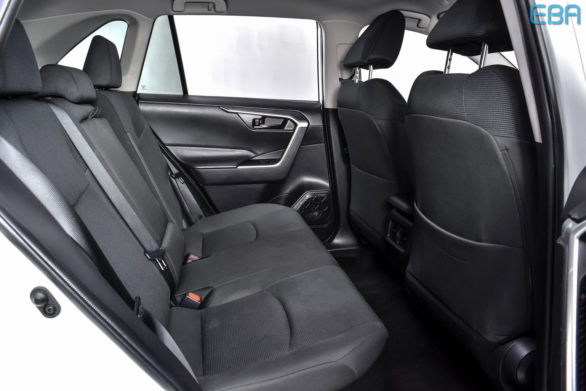 Used 2025 Toyota RAV4 LE AWD/4WD image 24