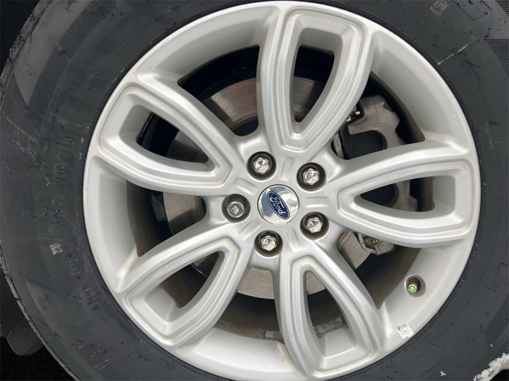 Used 2021 Ford Explorer 2WD image 9