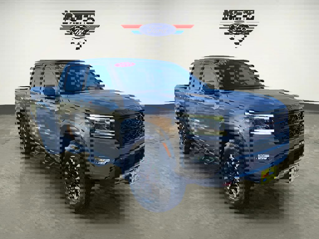 Used 2023 Nissan Frontier PRO-4X w/ Pro Convenience Package image 3