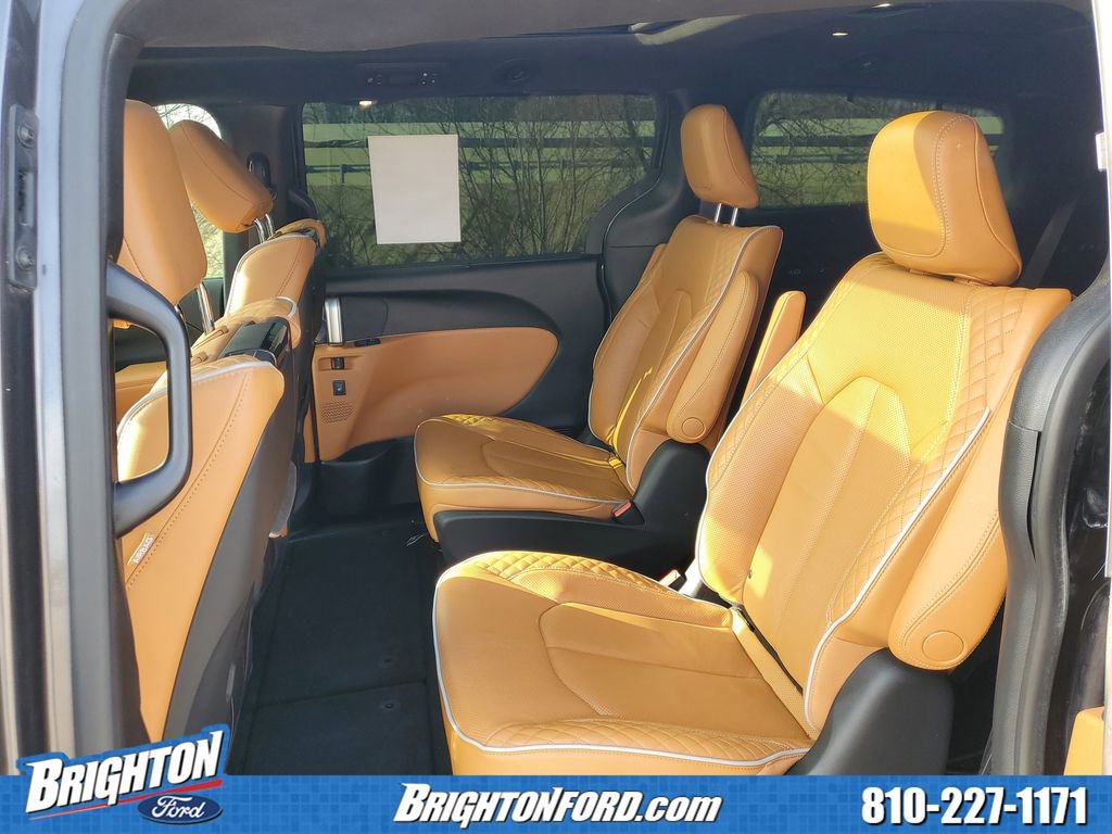 Used 2021 Chrysler Pacifica Pinnacle AWD/4WD image 13