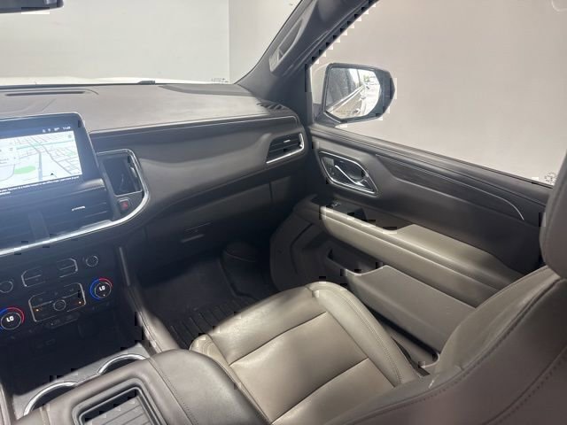 Used 2022 Chevrolet Suburban LT RWD image 21