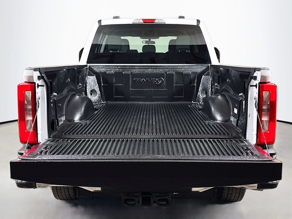 Used 2025 Ford F250 XLT AWD/4WD image 23