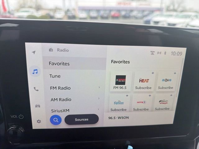 Used 2023 Toyota Corolla SE image 15