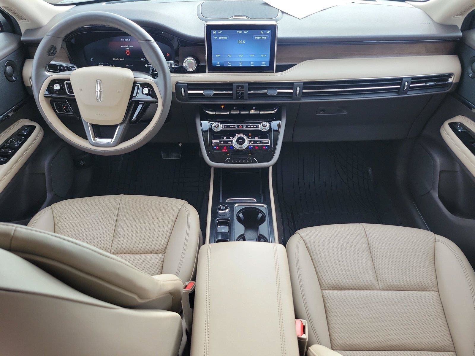 Used 2021 Lincoln Corsair Reserve w/ Elements Package FWD image 7