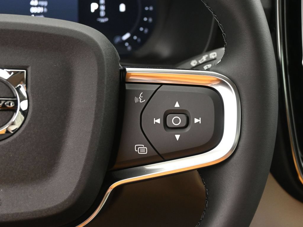 New 2026 Volvo XC40 B5 Ultra w/ Climate Package AWD/4WD image 10