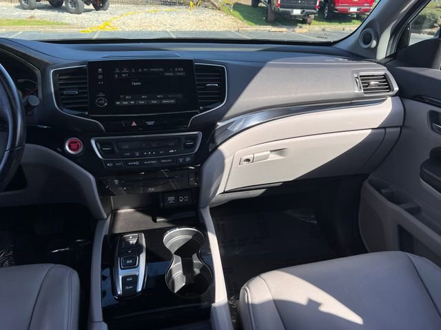 Used 2020 Honda Pilot Touring image 15