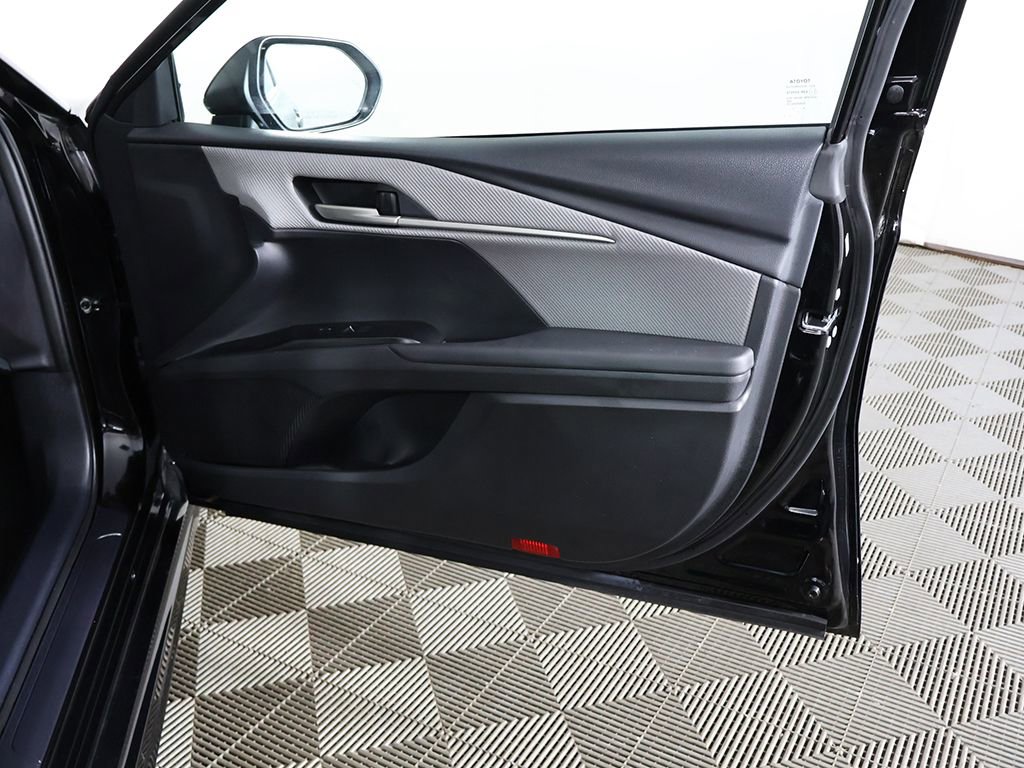Used 2025 Toyota Camry SE FWD image 21