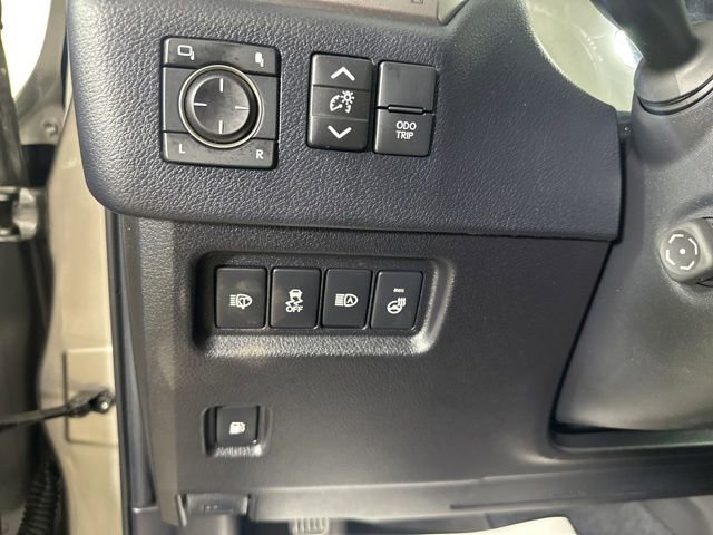 Used 2023 Lexus GX 460 Premium w/ Premium Package AWD/4WD image 13
