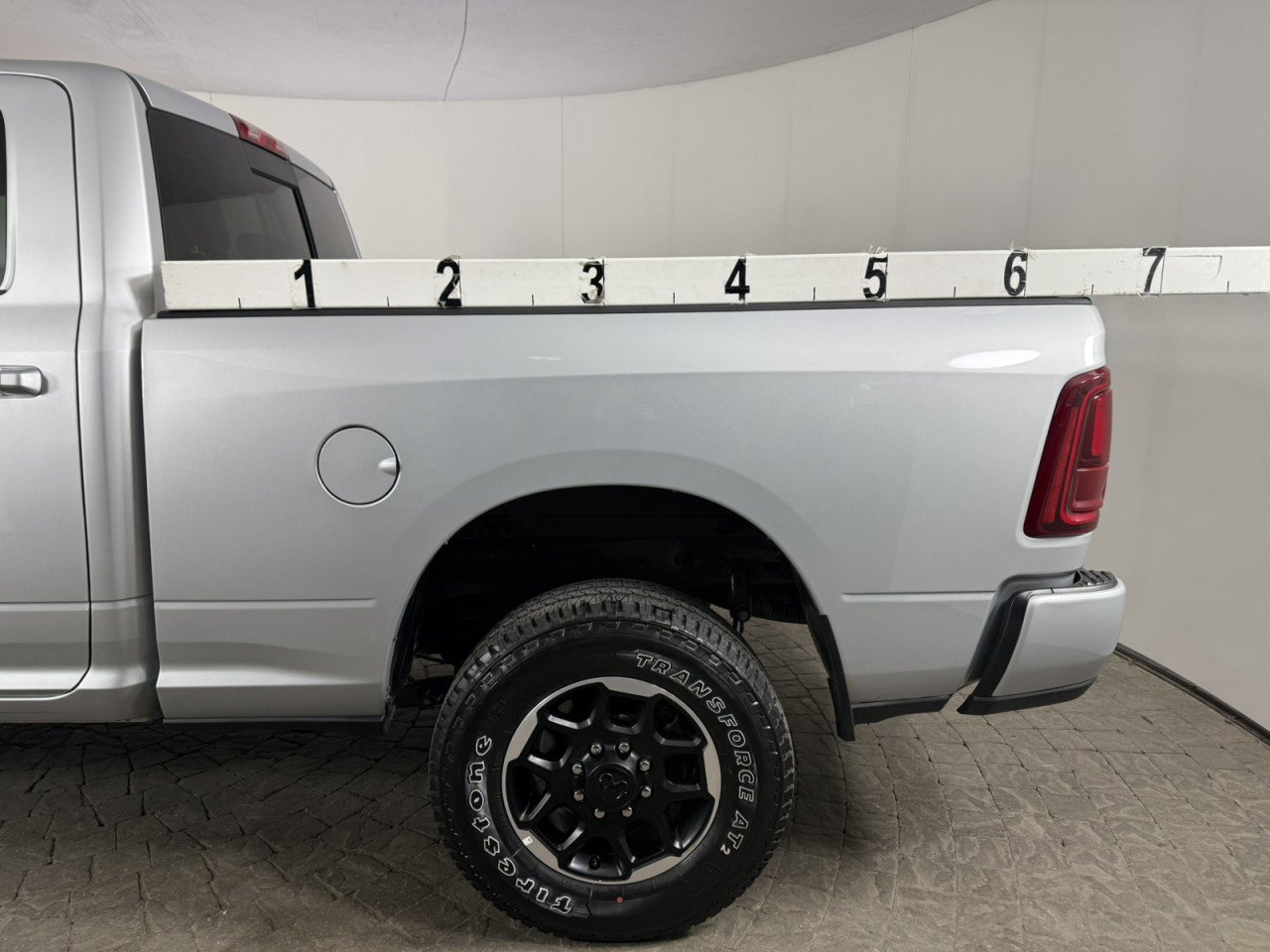 Used 2026 RAM 2500 Laramie AWD/4WD image 5