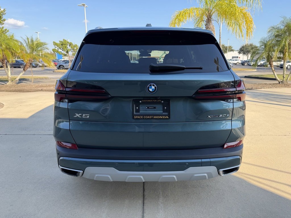 Used 2025 BMW X5 xDrive50e image 5