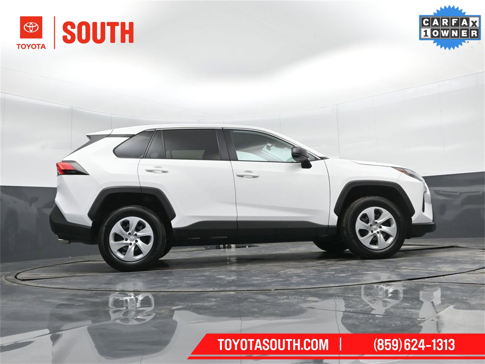 Used 2024 Toyota RAV4 LE image 37