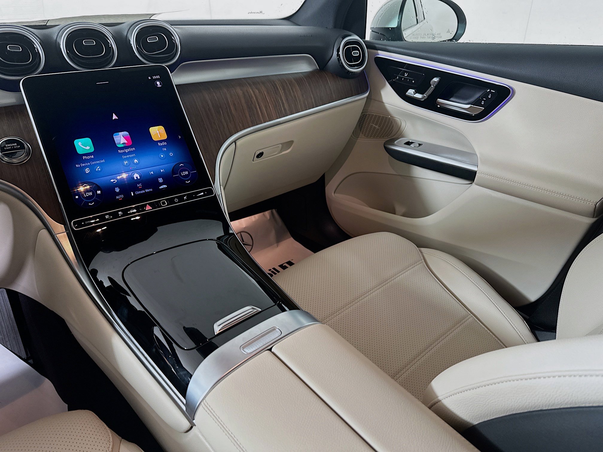 New 2025 Mercedes-Benz GLC 350e 4MATIC image 23