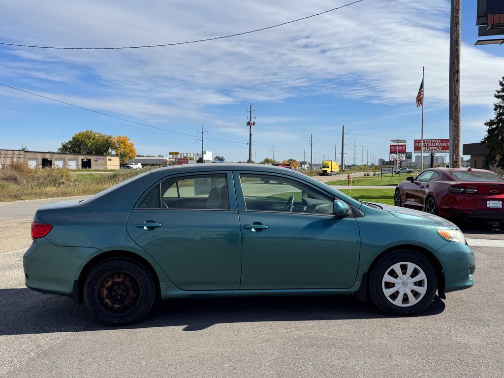 Used 2009 Toyota Corolla LE FWD image 32