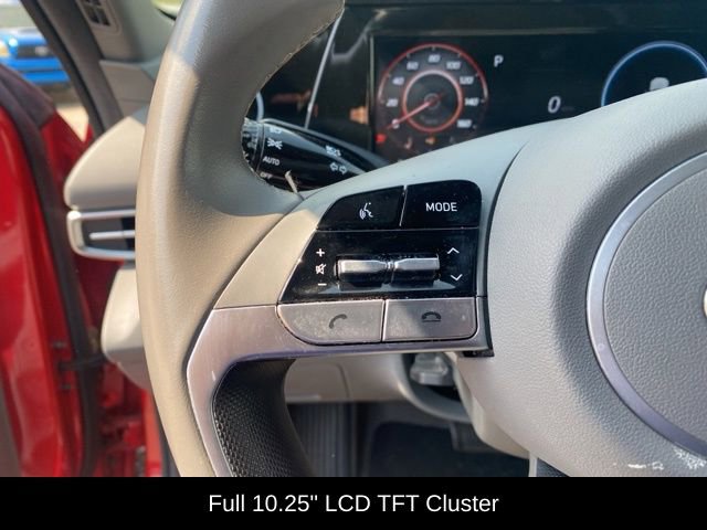 Used 2022 Hyundai Elantra SEL w/ Convenience Package FWD image 16