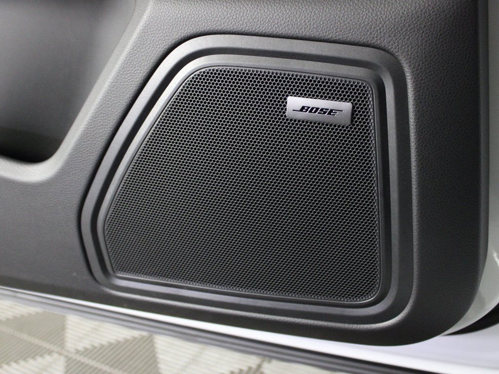 Certified 2026 Porsche Macan AWD/4WD image 17