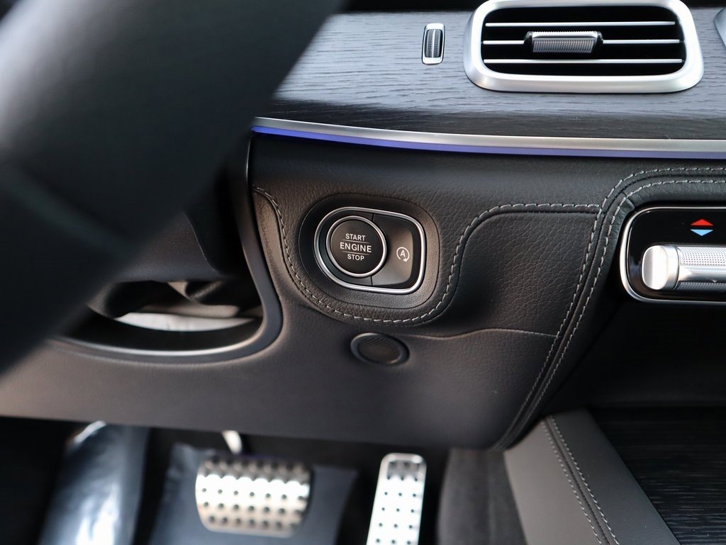 New 2026 Mercedes-Benz GLS 580 4MATIC image 44